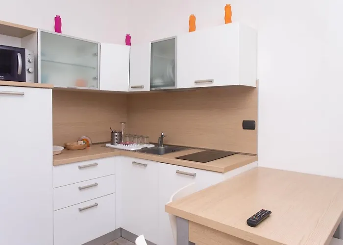 A05 - Massignano, Bilocale Immerso Nel 3 Appartamento